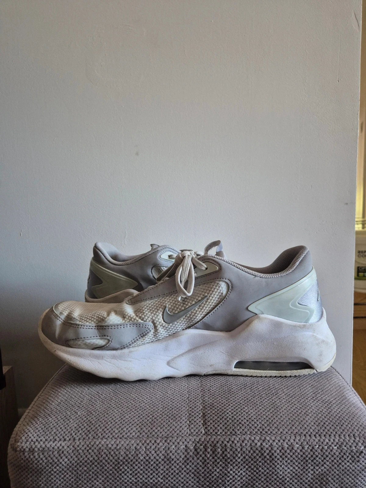 Baskets nike air max bolt grises et blanches 48,5 – photo 7